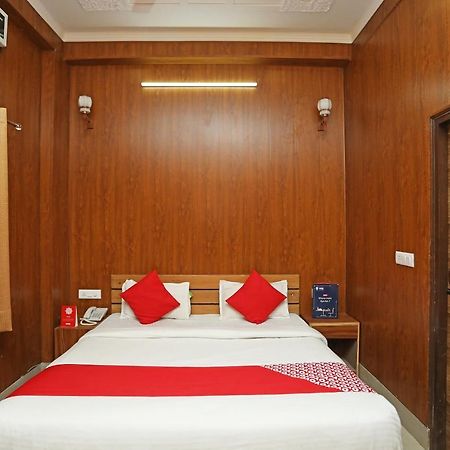 Hotel Saptrishi Rishīkesh Extérieur photo