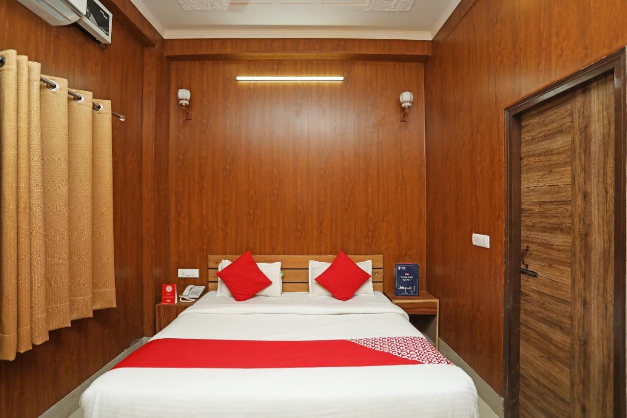 Hotel Saptrishi Rishīkesh Extérieur photo
