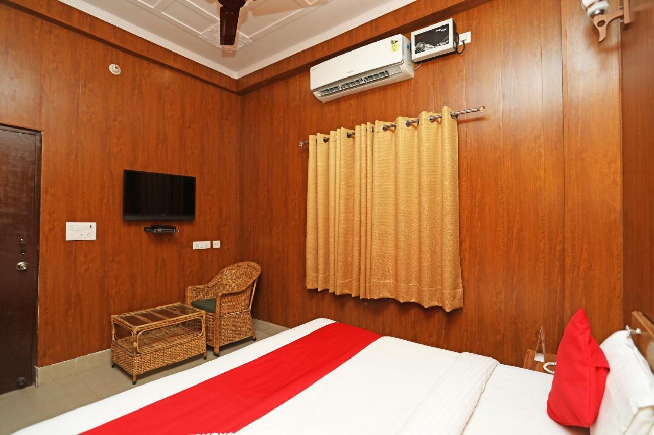 Hotel Saptrishi Rishīkesh Extérieur photo