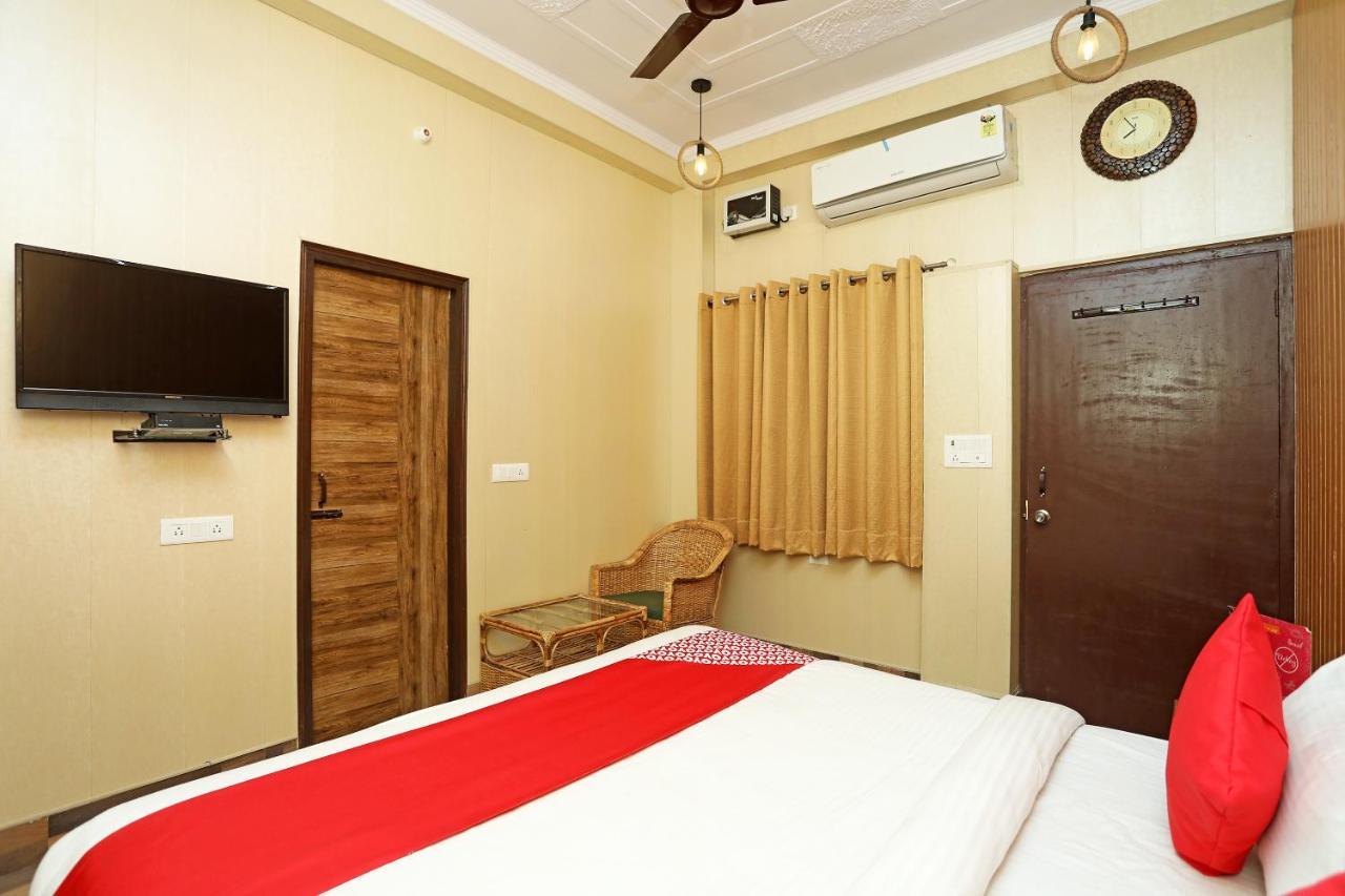 Hotel Saptrishi Rishīkesh Extérieur photo